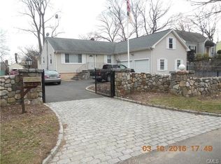 2985 Old Town Rd, Bridgeport, CT 06606