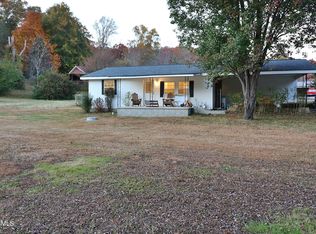 105 Skyline Dr, Oneida, TN 37841