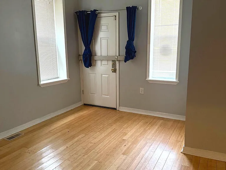 3211 W Montgomery Ave — Photo 10