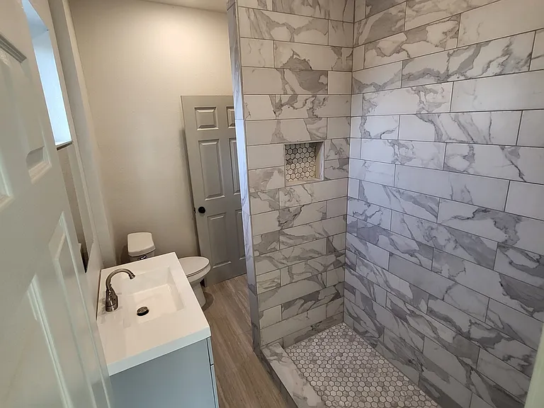 647 Hammond Ave — Photo 21