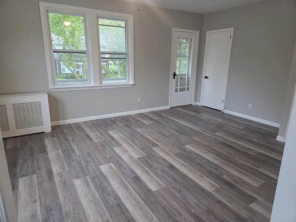 131 Greeley Ave #2