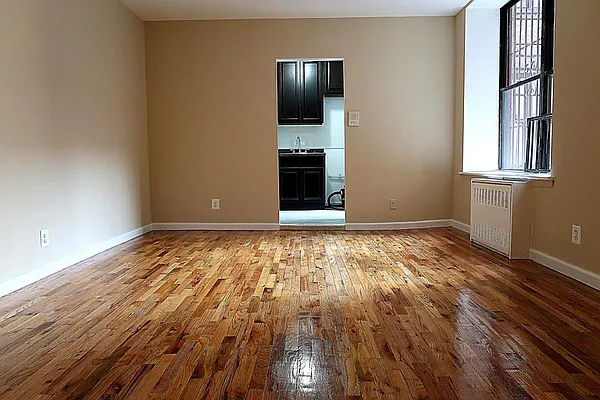 Rented by Level Group | media 13