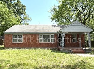 814 Colonial Rd, Memphis, TN 38117