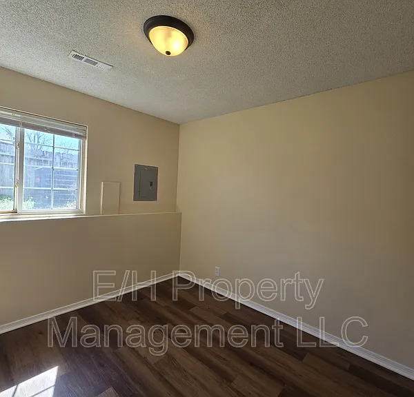 4462 S Elizabeth Ave — Photo 17