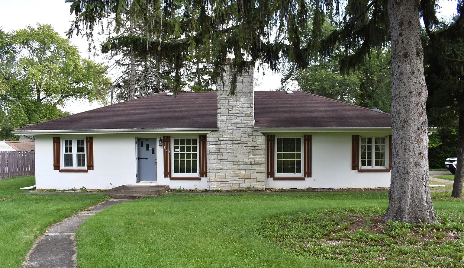 828 Grand Blvd photo 1