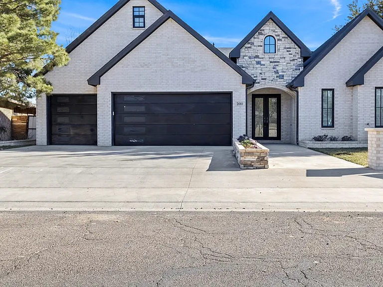 2011 Community Ln — Photo 26