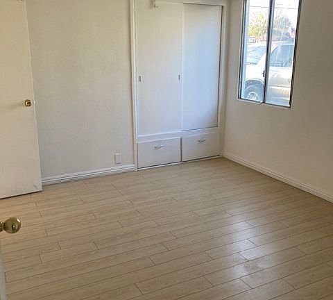 3rd image of 1012 Aileron Ave