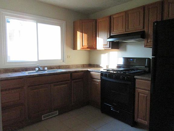 3rd image of 251 Elmwood Ave #1