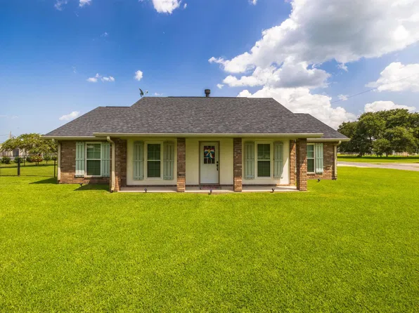 605 Hyland Dr, Lockport, LA 70374