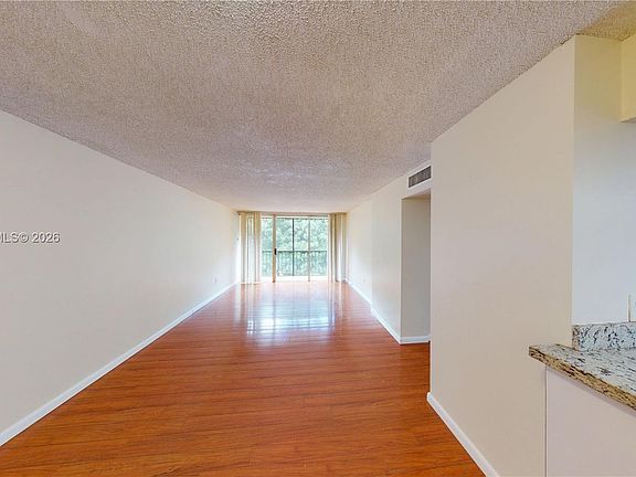 3rd image of 8860 Fontainebleau Blvd APT 405