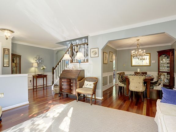4th image of 4551 Sawgrass Ct