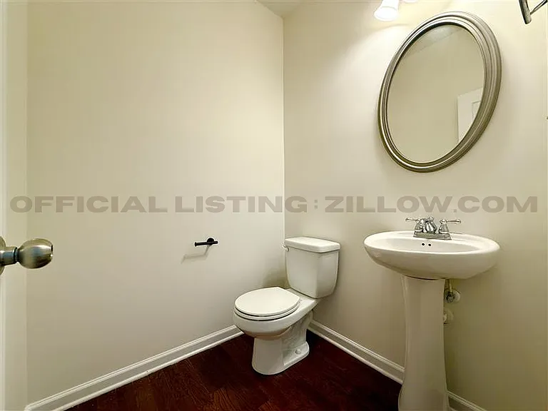 317 Grenier Ter — Photo 9