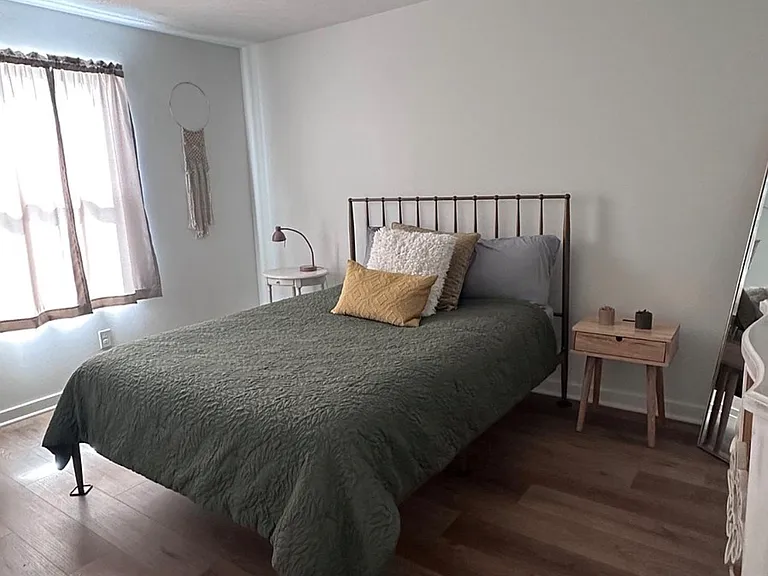 111 N Bison Ct — Photo 12