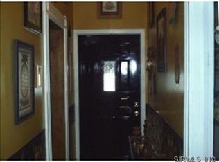 315 E Macoupin St, Staunton, IL 62088