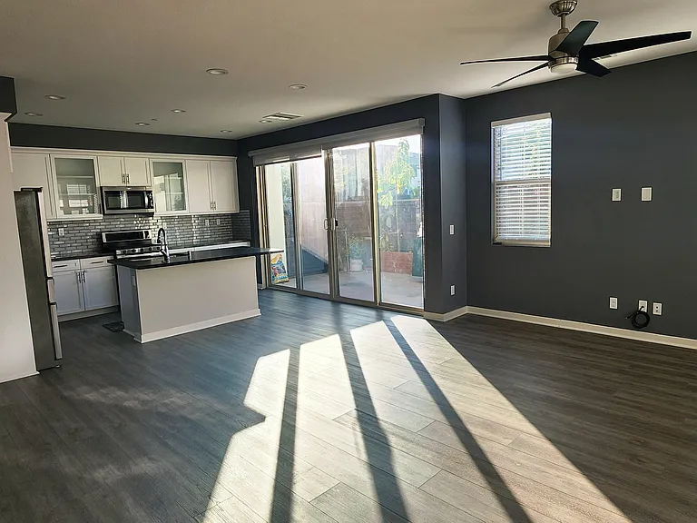 2075 Tango Loop — Photo 9