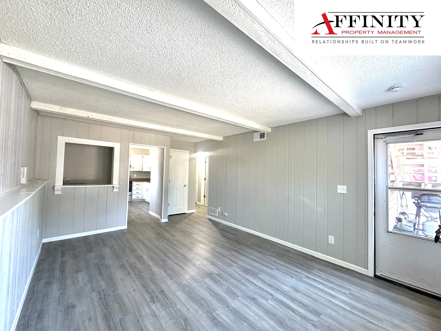 2 bed, $1,100 — Photo 3