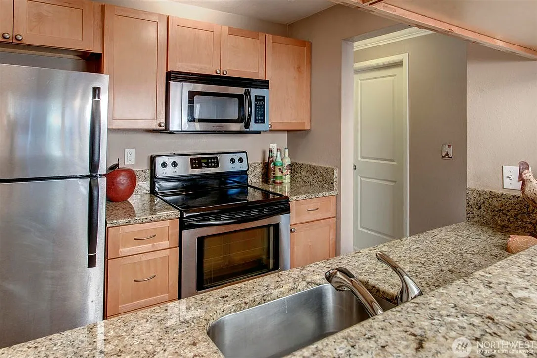 1 bed, 626 sqft, $1,800 — Photo 4