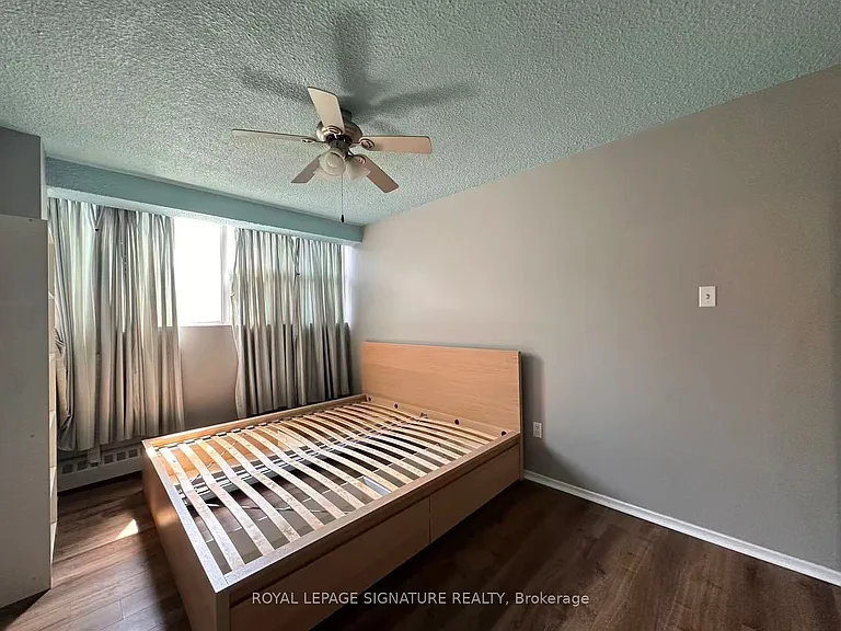 2121 Roche Ct #109 — Photo 22