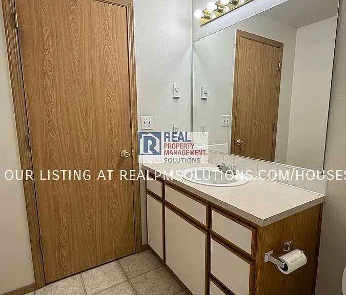 8514 N Syracuse St #1 — Photo 20