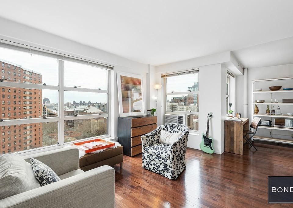 1st image of 70 La Salle St APT 14E