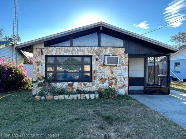 1123 Hawthorne Dr, Sebring, FL 33870