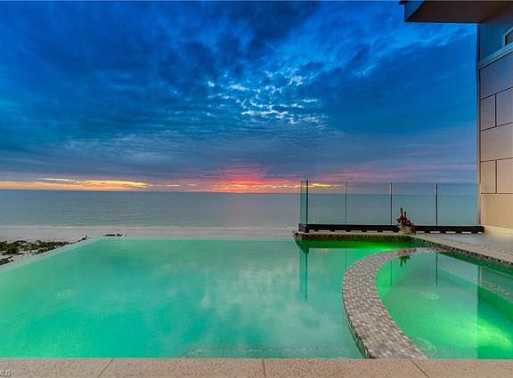 3rd image of 106 Curacao Ln