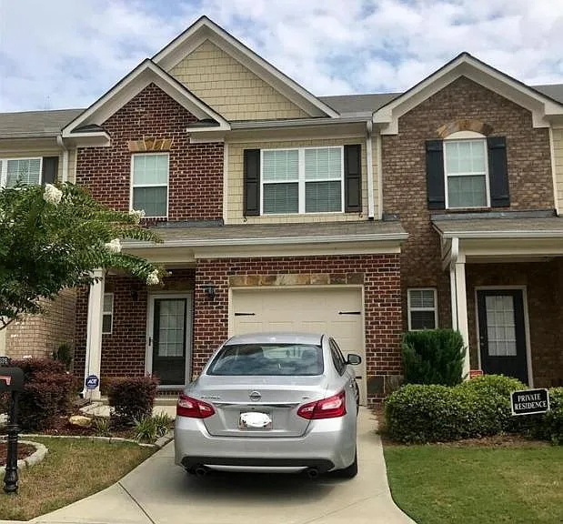 7676 Glade Trl — Photo 1