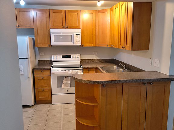 5th image of 10111 Old Orchard Ct Unit 301
