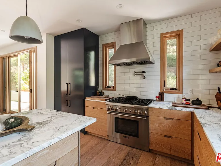 1149 Old Topanga Canyon Rd — Photo 17