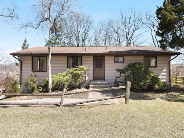 904 Lexington Way, Rockford, IL 61108