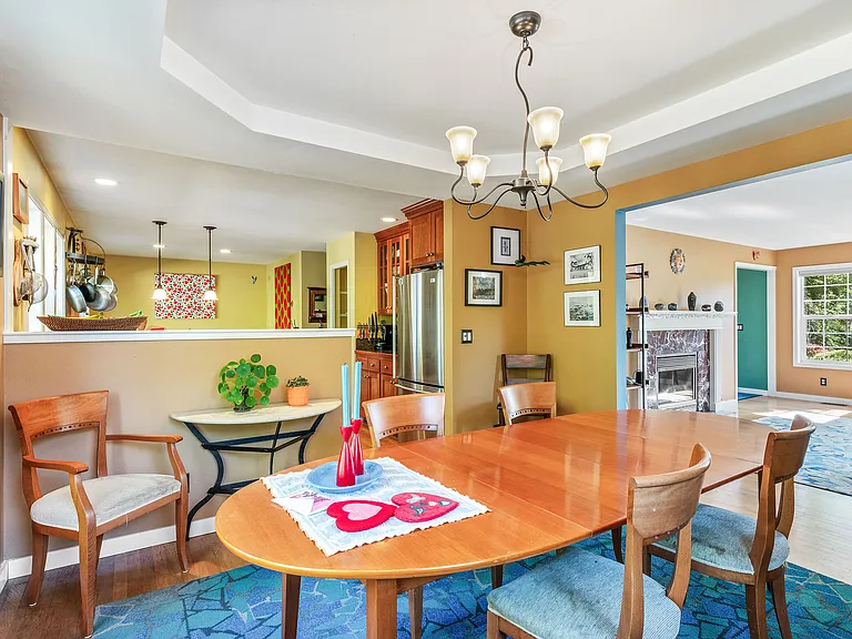 The dining room can easily seat 6-8 people.