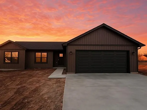 4037 Breckenridge Dr, Hannibal, MO 63401