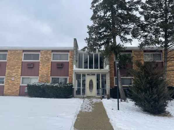 212 Collen Dr APT 209, Lombard, IL 60148