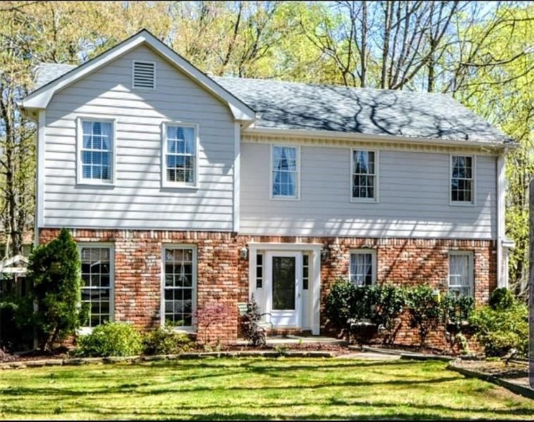 1st image of 325 Spring Ridge Dr