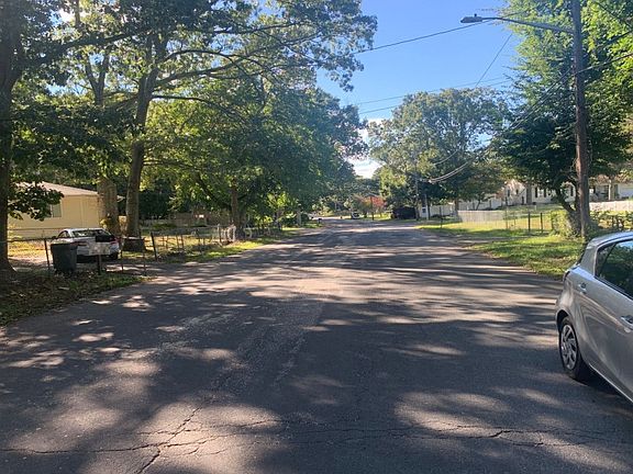 4th image of 104 Norfleet Ln