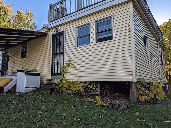 4th image of 1510 Washburn Ave N