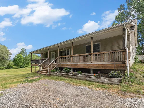 1549 Connell Rd, Ortonville, MI 48462