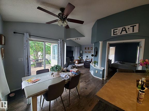 3rd image of 53 Langley Cres