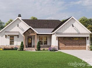 2098 Piper Ridge Dr, Lenoir, NC 28645