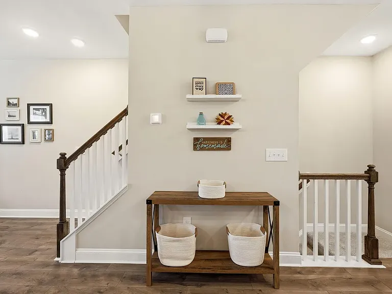 976 Gateway Commons Cir — Photo 34