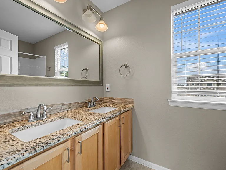 13849 Locust St — Photo 8