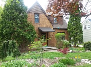 15 Cherry Ct, Appleton, WI 54915