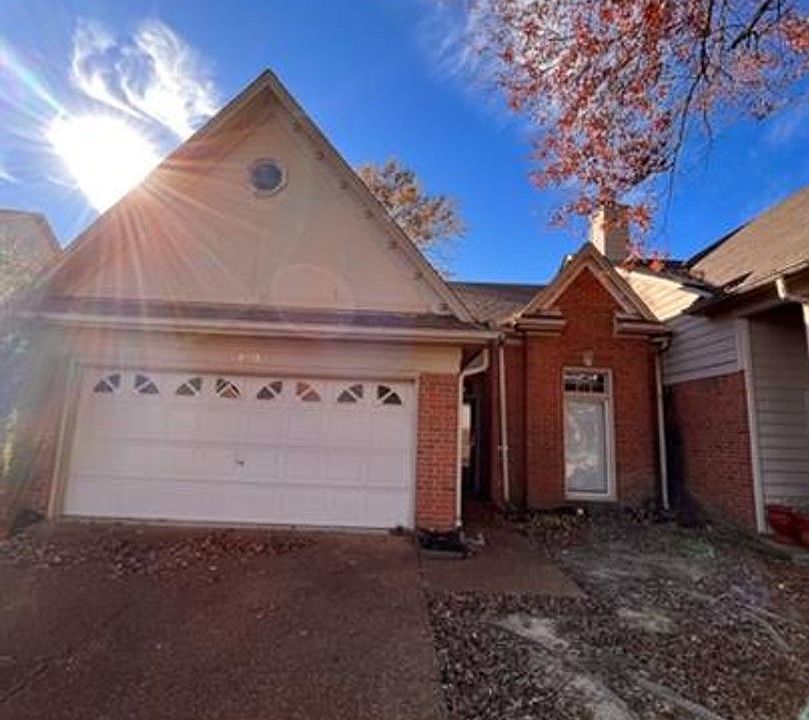 1st image of 4033 Muirfield Dr