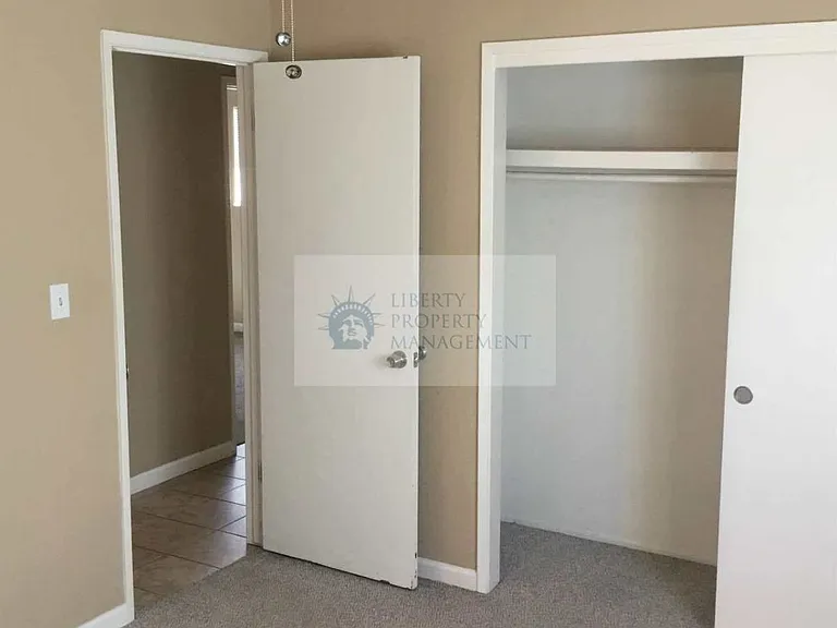 842 Amber Pl — Photo 8