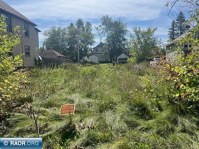 2nd image of 106 S 6th Ave