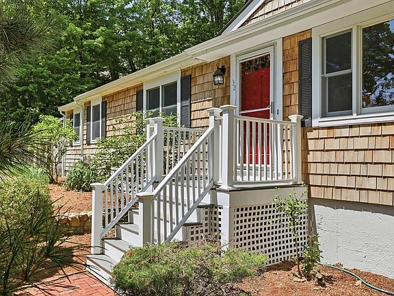 4th image of 32 Wychwood Dr