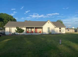 592 Oakview Cir, Killen, AL 35645