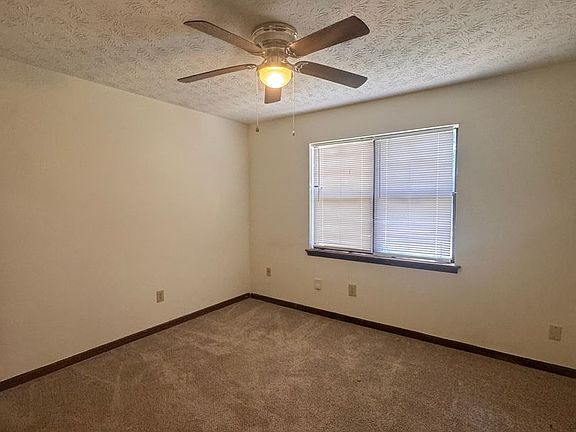 4th image of 1120 Sweetwater Cir #1122