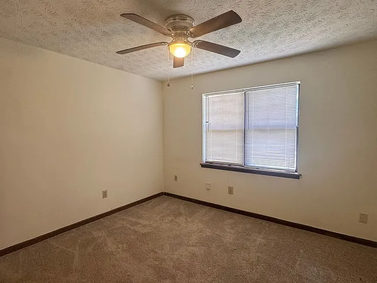 1120 Sweetwater Circle — Photo 17