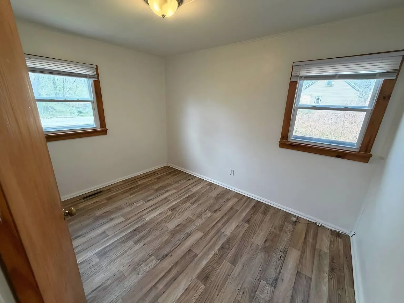 4 bed, $1,600 — Photo 4